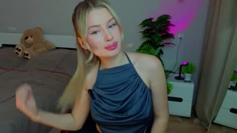 blondysworld online show from November 30, 7:48 am