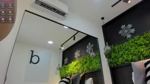 Snapshot of blue_anngel chatting on March 4, 10:05 pm blue_anngel online show from March 4, 10:05 pm