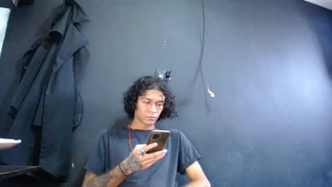 Snapshot of blue_morningstar chatting on October 21, 6:55 pm bunbury online show from October 21, 6:55 pm