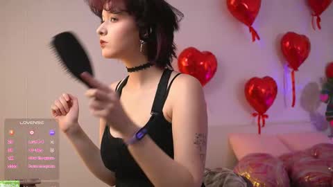 bluebeell online show from February 12, 5:44 am