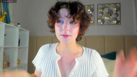 Charlotte  dont forget to thumbs up me  online show from June 8, 3:18 am