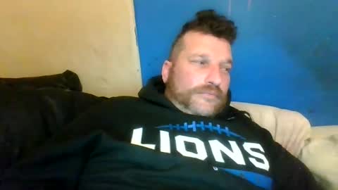 Snapshot of bluedemoneyes1986 chatting on February 26, 6:08 am bluedemoneyes1986 online show from February 26, 6:08 am