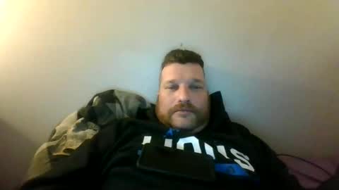 Snapshot of bluedemoneyes1986 chatting on February 22, 4:07 am bluedemoneyes1986 online show from February 22, 4:07 am