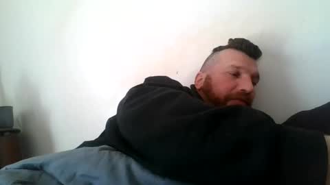 Snapshot of bluedemoneyes1986 chatting on February 18, 6:37 pm bluedemoneyes1986 online show from February 18, 6:37 pm