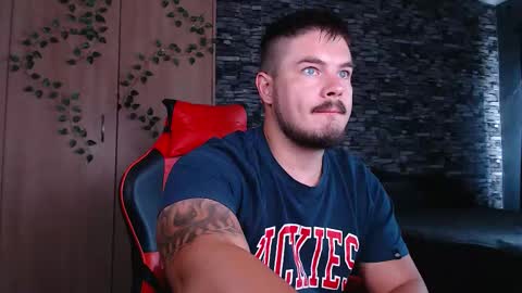 blueeyeboy0 online show from March 23, 9:25 am