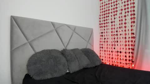 blueeyeslexxxy online show from February 12, 8:40 am