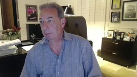 Snapshot of blueisles chatting on December 31, 12:11 am blueisles online show from December 31, 12:11 am