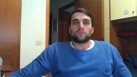 bluejoee online show from December 14, 8:09 am