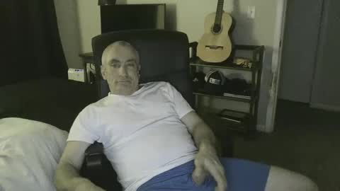 blueyesforyou2nit online show from February 26, 7:34 am