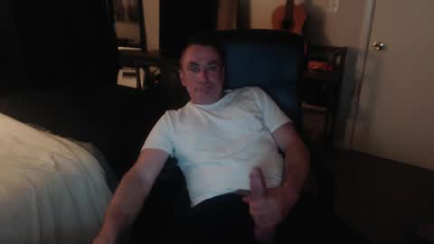 blueyesforyou2nit online show from March 7, 10:45 am