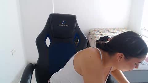  Hey guysI am BrendaWelcome my room online show from March 9, 9:08 pm