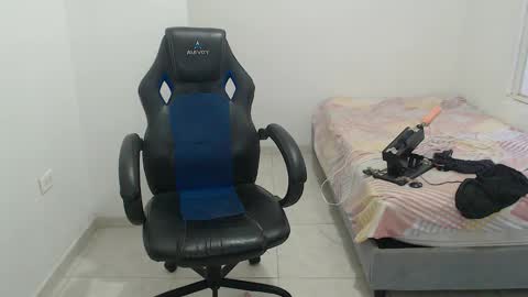  Hey guysI am BrendaWelcome my room online show from March 23, 10:59 pm