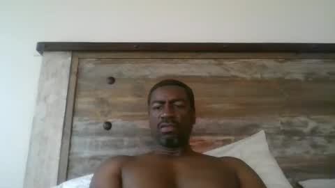 bluuthunder1914 online show from September 30, 5:56 pm