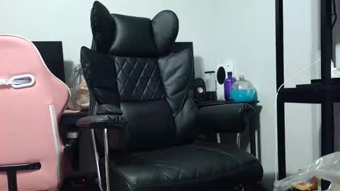 bobby72738 online show from March 11, 2:25 am