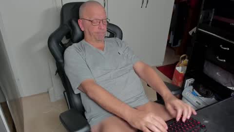 bobo_k online show from December 7, 7:49 pm