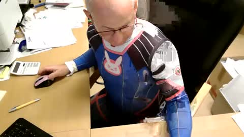 bodymen1 online show from November 16, 12:12 am