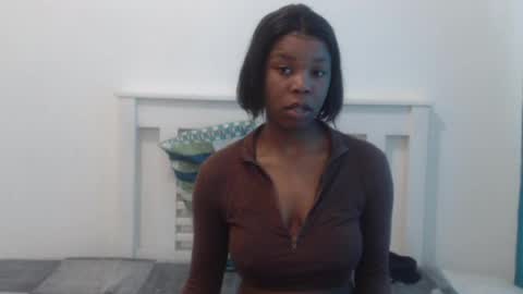boitylips online show from July 18, 9:00 am