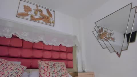   online show from April 18, 12:34 am