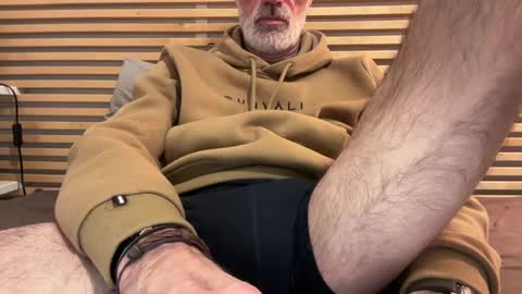 bonzo21 online show from December 14, 7:57 pm