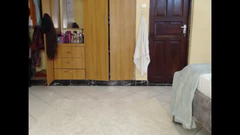 booby_candy online show from November 3, 5:19 am