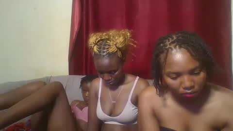 Snapshot of bootie_caramel chatting on February 28, 3:04 pm bootie_caramel online show from February 28, 3:04 pm