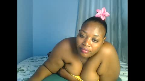 Snapshot of booty_panther chatting on September 25, 5:58 am sandrah online show from September 25, 5:58 am