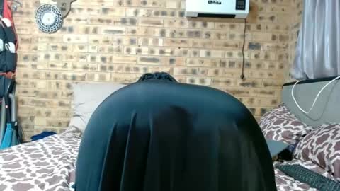 bootytwerkxxx online show from June 16, 6:45 pm