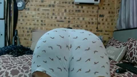 bootytwerkxxx online show from July 31, 6:14 am