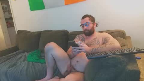 boredandirish21 online show from February 23, 6:32 pm