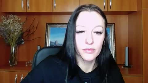 Lara online show from January 9, 10:32 am