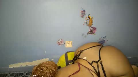 botty_queen online show from April 14, 10:24 pm
