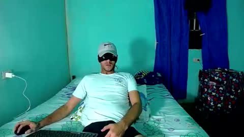 boy_horny_dirty online show from January 11, 5:46 am