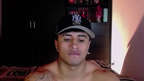 boy_nauthy online show from February 17, 1:04 am