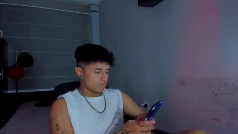 boy_nauthy online show from January 22, 4:44 am