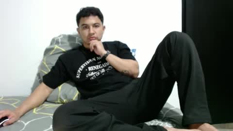 Snapshot of boyfit2023 chatting on September 18, 1:42 am boyfit2023 online show from September 18, 1:42 am