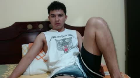 Snapshot of boyfit2023 chatting on February 8, 2:26 am boyfit2023 online show from February 8, 2:26 am