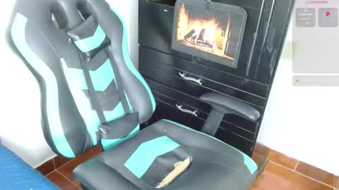 boyg_hots online show from February 25, 9:07 pm