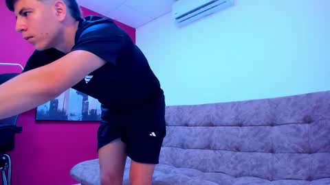 Manuel Brayan  Steven online show from March 2, 4:35 pm