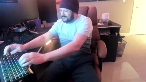 boytoyfrindles online show from February 12, 7:45 am