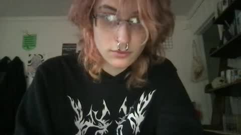 Snapshot of boywithbug chatting on March 4, 10:27 pm boywithbug online show from March 4, 10:27 pm