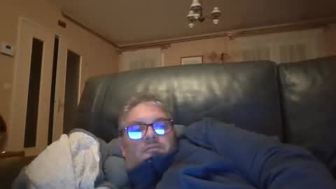 bozo81 online show from October 24, 7:47 pm