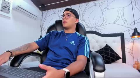 Brad  online show from December 17, 4:08 am