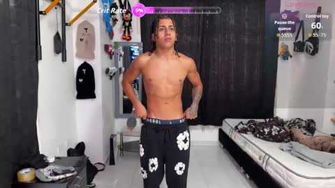 Snapshot of bradley_strong_ chatting on October 21, 4:32 pm Bradley Strong online show from October 21, 4:32 pm