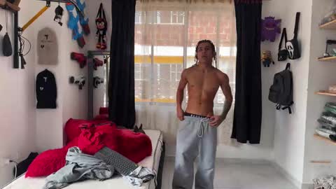 Snapshot of bradley_strong_ chatting on September 14, 3:24 pm Bradley Strong online show from September 14, 3:24 pm