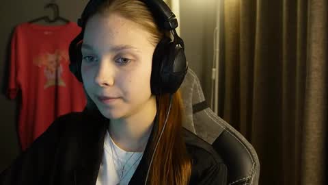 Alice online show from November 11, 5:37 pm