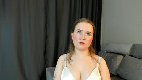 Brandie online show from April 18, 7:43 am