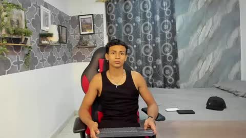 brandom_brook online show from May 17, 4:22 am