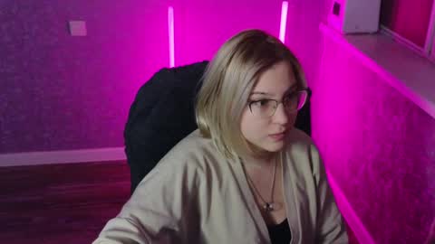 Belle  online show from February 5, 12:53 am