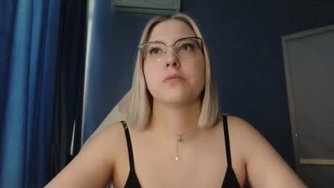 Belle  online show from November 13, 8:50 am