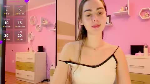 Annie online show from October 19, 5:39 pm